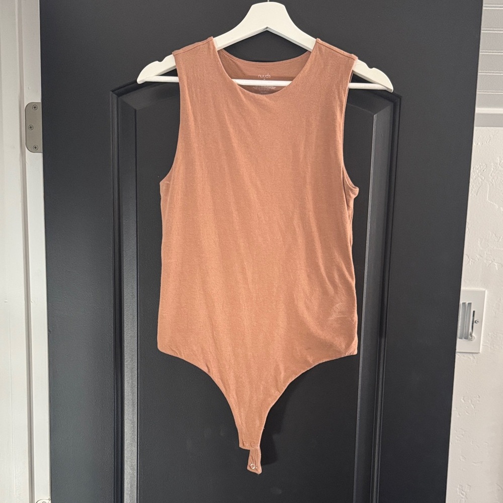 nuuds Women's Bodysuit in Warm Tan